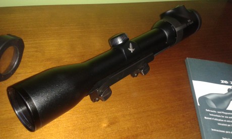 Vendo visor SWAROVSKI modelo Z6i con reticula iluminada  1.7 - 10 x42, con monturas Blaser de carril.
ABOSUTAMENTE 01