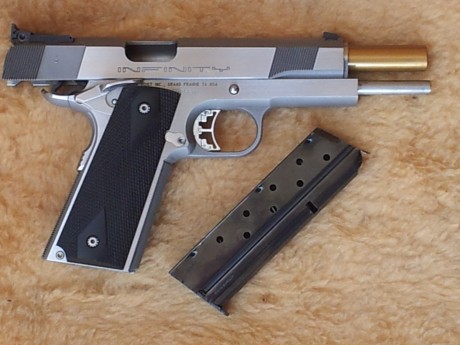  Esta vez le ha tocado el turno a esta INFINITY SCEPTER de 5" , como ya sabéis se trata de un arma 02