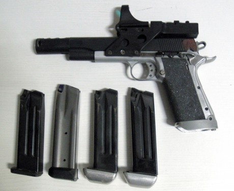Se vende pistola Llama Max II, calibre 38 super auto, para recorridos de tiro policial, modalidad Open, 00