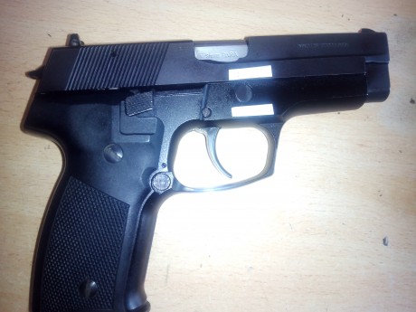 Vendo o cambio una de mis joyas, Crvena Zastava de 9 mm Parabellum, un maquinon para quien sepa lo que 02