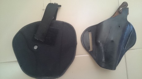 Hola, vendo tres cargadores de star bkm , 35 euros los tres
Cachas originales nuevas, negras , 5 euros
Funda 10