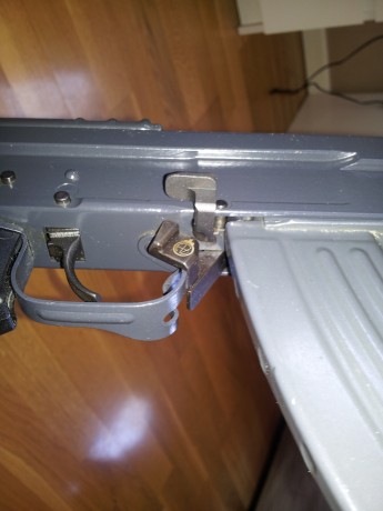 - aguja percutora                   VENDIDO
- palanca retenida  sobred.    VENDIDA
- palanca cargador 00