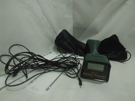 Vendo, por no utilizar, Cronografo Balistico Caldwell.

Consta de bolsa de transporte, cable para conectar 02