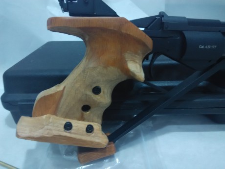 Hola,

Vendo pistola de Aire Baikal MP46-M, comprada hace un tiempo a un compañero del foro. (Hice puntuaciones 10