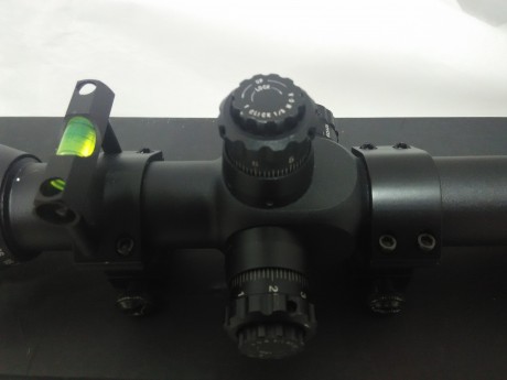 Tras una temporada retirado de la venta, vuelvo a poner en venta visor sightmark 10-40x56, esta en perfecto 10