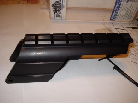Hola, he comprado una montura picantinny para Mossberg (os dejo la foto) y se la he puesto a mi Maverick 02