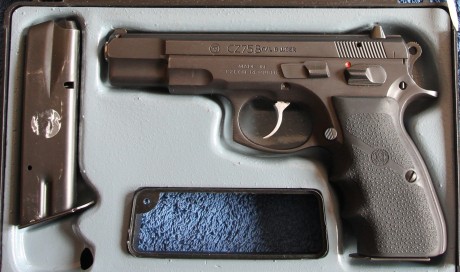 Mi CZ 75B en perfecto estado.
Son 250 euros.
 Se debe probar.
 Solo Valencia y alrededores.
Saludos. 00