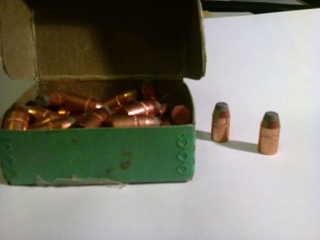 Se vende rifle HENRY-UBERTI CALIBRE 44-40, muy poco uso, no más de 50 disparos.
Se incluyen de regalo 00