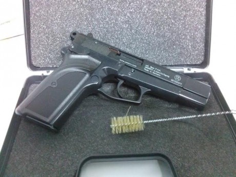 Venta de pistola Browning gpda9 detonadora, totalmente nueva, nunca disparada. Con su maletín.
Precio 02