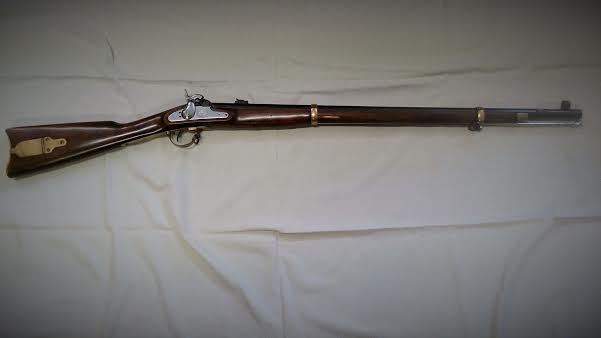 Se vende rifle Zouave fabricado por DIKAR, Calibre .58
Muy poco uso, aproximadamente 150 disparos. 02