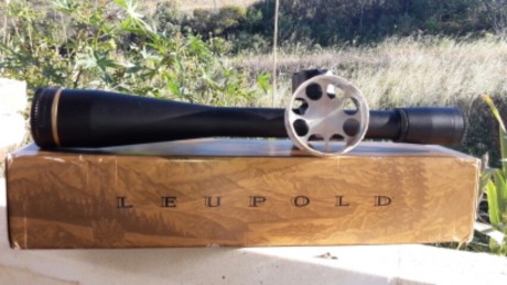 buenas vendo leupold competition 45x con:

reticula mildot 20x
parasol leupold
rueda paralaje aluminio
torreta 02