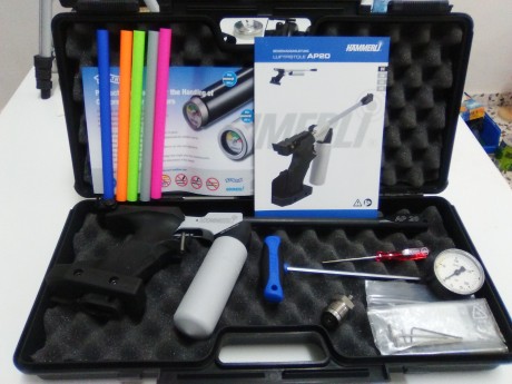 Pistola de aire prácticamente sin uso, esta como nueva. Empuñadura talla M vale tanto para diestros como 01