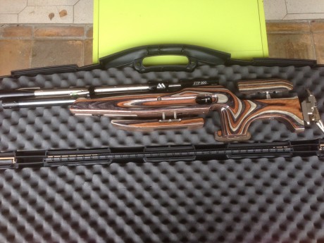 Se vende, carabina Air Armas FTP 900 ,incluido Kit de carga con visor de presión. Para más  información 02