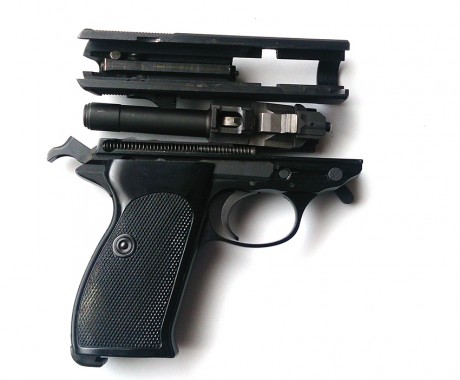 :ypist: Queridos compañeros:
Vendo esta pistola WALTER P-38 9MM PB , por haber bajado de categoria y tener 02