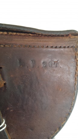 Hace unos días encontré por casualidad en una web extranjera un arma a la venta que hacía muchos años 72