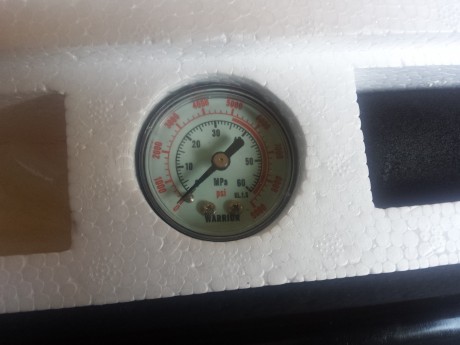 Vendo bomba para pcp carga hasta 300 bares por lo que cargar a 200 se hace más cómodo va con juego de 11