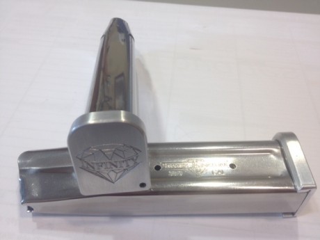 VENDO 2 cargadores de la marca SV INFINITY, de 140 mm para calibres 38 Super y 9mm.
Capacidad: 23 cartuchos.
Su 10