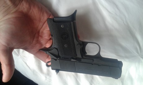  pistola 45 2.jpg 
 pistola 45.jpg 
 revolver.jpg  02