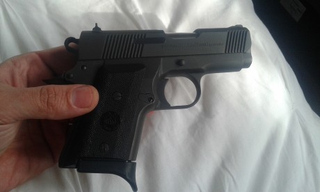  pistola 45 2.jpg 
 pistola 45.jpg 
 revolver.jpg  01