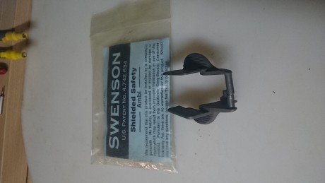 Seguro Ambidiestro Sobredimensionado SWENSON con protección para el pulgar para 1911

Usado una vez.

Precio 00