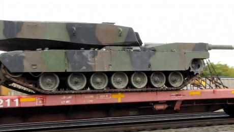 A simple vista parece un "MBT Revolution" fabricado por Rheinmetall, al que le han puesto un 112