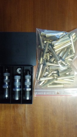 Vendo lo siguiente ya que no tengo rifles de estos calibres:


Dies Lee 30-30 Win + 230 Vainas= 60 euros 01