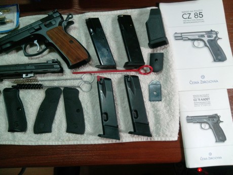 PISTOLA CZ 85 COMBAT Y KIT DEL 22
Por abandono de afición, vendo Pistola CZ COMBAT 9MM negra con 2 cargadores 02