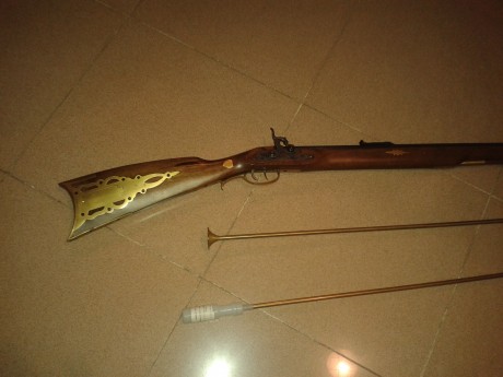 Saludos, vendo un rifle Pennsylvania de Ardesa en calibre .45, el arma de las montañas del Oeste. En su 01