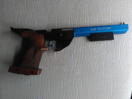 se vende pistola de co2 alfa sport cal:4,5
esta en buen estado, se vende por no usar, se encuentra en 02
