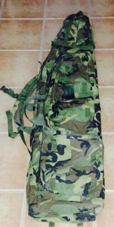 Bolsa transporte para arma larga 
Uso oficial en muchas unidades en muchos paises
Señales normales de 00