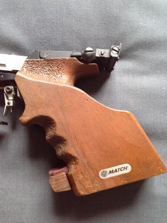 Hola
Cambio cachas para Steyr LP1 ó LP10 en talla M, las cambio por otras en talla S.
Son de diestro y 01