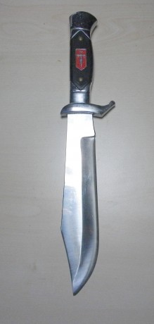 Vendo machete o cuchillo estilo bowie de la Cruz de Santiago, de finales de los 70, en acero, punzonado: 01