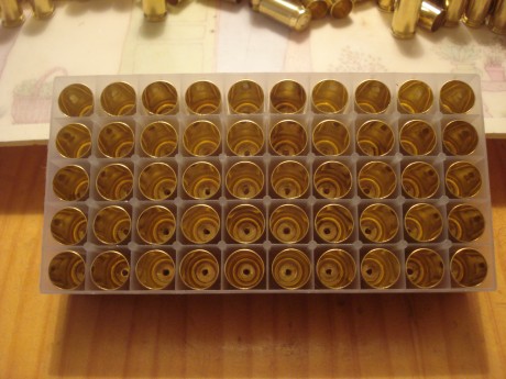 Hola foreros,

Pongo en venta un lote de vainas nuevas de la marca Geco y del calibre .45 ACP a 28 céntimos 01