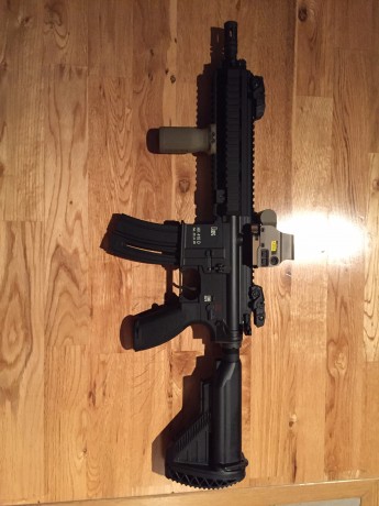 Vendo HK416 D10RS  .22LR practicamente nueva, con 3 sesiones en galería de tiro, habiendo disparado unos 02