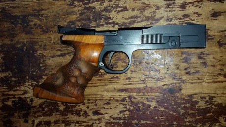 - Contrapeso gordo para cañón, incluye punto y sistema de fijación, mejora mucho la precisión. 20€ (opción 12