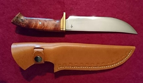 Cuchillo artesanal pedido por encargo, impecable, no cambios no rebajo. 185€ 02
