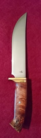 Cuchillo artesanal pedido por encargo, impecable, no cambios no rebajo. 185€ 00