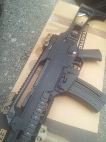 Vendo carabina h&k g36 22lr 
La carabina tiene apenas 20 tiros, como nueva
Incluye cargador de 20 01