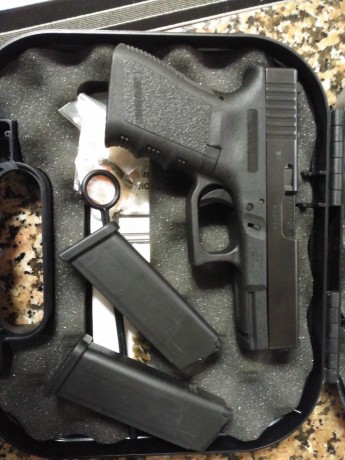 vendo glock 19 gen 3 perfecto estado , maletin original , ni un rayonazo.
350 €  , PORTES INCLUIDO
VENDIDA 01