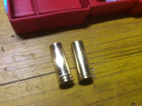 Hoy al estrenar unos dies Hornady del 45 Colt, concretamente el recalibrador. Al pasar la primera vaina 00