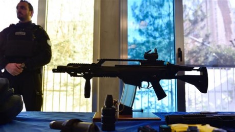 Pues eso, que renuevan su arsenal a ver que opináis sobre las nuevas armas los que las conocéis, yo reconozco 91