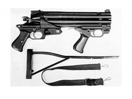 Hace unos días encontré por casualidad en una web extranjera un arma a la venta que hacía muchos años 131
