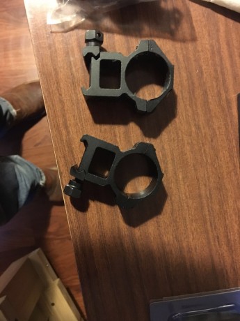 Se venden anillas para visor:

- Anillas Warne Maxima Altas desmontables tubo 30 mm .............. 90 02