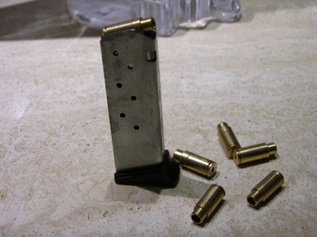 Pongo a la venta 19 cartuchos BAC.38/09/.22, son para la Walther ME9. mod. PARA .22D; pueden comprarse 00