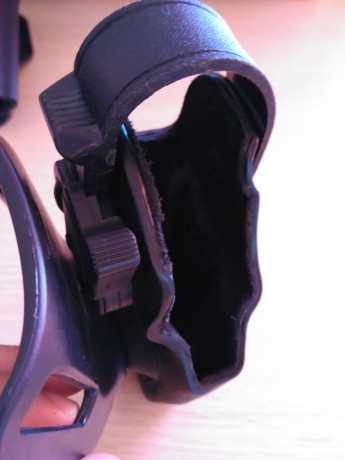 Se vende Safariland 6280 prácticamente nueva, sólo se montó en cinturón para probarla, no se ha trabajado 01