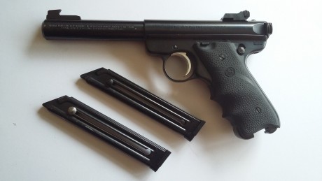 Vendo pistola Ruger MK II. 
 Arma de contrastada calidad para la iniciación en el tiro deportivo. Gran 00