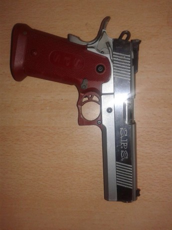 Hola,
 
Quiero vender (porque no la uso en absoluto) esta magnifica pistola SPS en calibre 40 S&W.

Incluyo 01