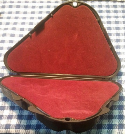 Hola, vendo funda y porta cargadores Marca "BLADETECH usa"  para la pistola FNP9, la pistola 12