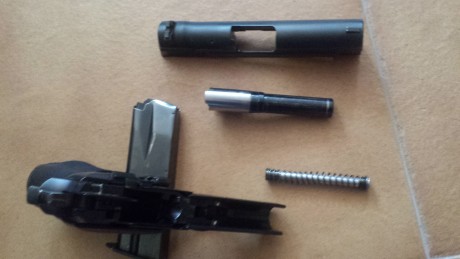 Muy buenas, cambió esta astra A80 del 9mm, guiado en F por un revolver del 38 special 4", por falta 01