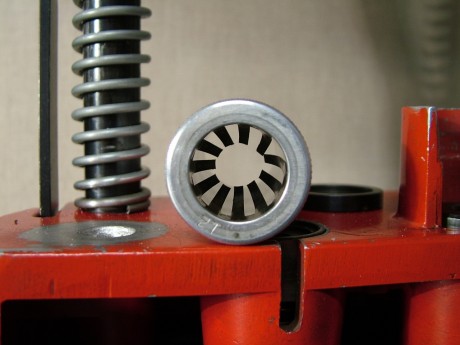 VENDIDA!!!- Maquina de recarga de cartuchería semimetalica Cal 12 marca LYMAN, modelo EASY SHOTSHELL de 00